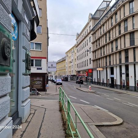 Vienna Apart Hotel Gumpendorfer Strasse Esterno foto